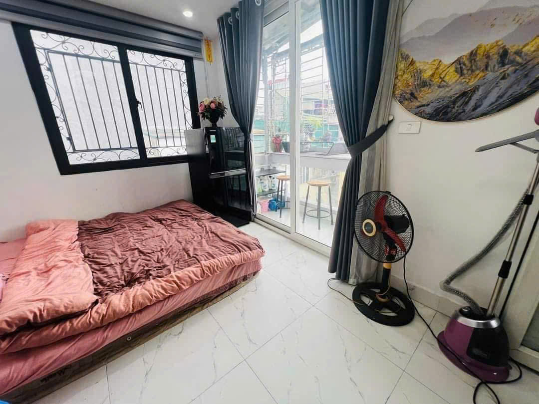 Cho thuê nhà nguyên căn ngõ 71 Nguyễn Lương Bằng, 5 tầng x 35m2, 3 ngủ kk, 13 triệu - Ảnh 3